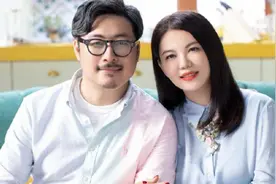 王岳伦官宣与李湘离婚，爆料对方已有新欢，将共同抚养女儿王诗龄视频封面