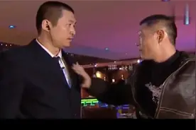 黑社会在酒吧闹事，没想保安竟是个功夫高手，这下惨了视频封面