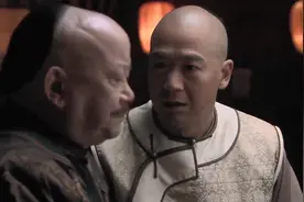 纪晓岚：和珅老纪是真爱啊，共用一个杯子！还互不嫌弃视频封面