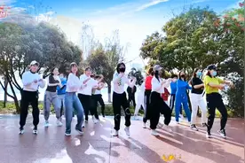 糖豆广场舞课堂《有没有一种思念永不疲惫》动感流行舞视频封面