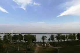 荆州一个小众的免费休闲地，烧烤、露营、玩沙、戏水，一天不重样视频封面