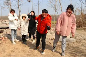 短剧：小女孩3：终于找到小女孩，原来全是王二蛋在作怪，太坏了视频封面
