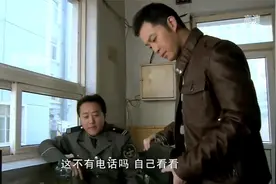 婆婆：穷小伙考上公务员，第一天报到高兴坏了，不料被保安拦下来视频封面