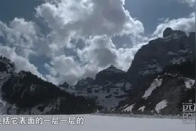 神奇山峰竟酷似佛塔，大自然的鬼斧神工着实令人惊叹！视频封面