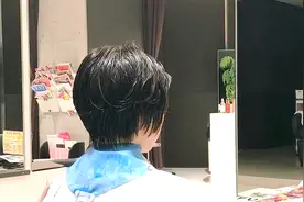 很利落的“纹理短发”，适合30到40岁女性，显小气质真好视频封面