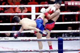 中国小将会传统武术，神龙摆尾脚脚爆头，让对手差点晕厥视频封面