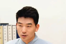 频繁打喷嚏也可能是肾虚？中医：这几个症状都是肾气不足的表现视频封面