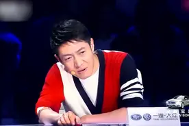 出彩中国人：男孩上来就倒立，撒贝宁表情纠结，这身肌肉真羡慕！视频封面