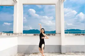 个人拉丁舞《呼吸决定》缓慢柔情似水的韵律，气质展现得淋漓尽致视频封面