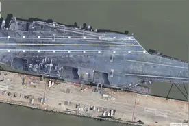 谷歌地球带你看美国弗吉尼亚诺福克海军基地看CVN-75杜鲁门号航母视频封面
