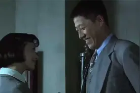 南下南下：小两口一见面，直接投入怀抱，怪不得说小别胜新婚！视频封面