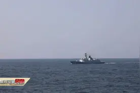 燃！实拍舰艇编队实弹射击视频封面