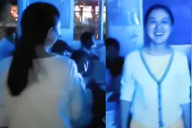 老师以为学生发烧心急火燎赶回教室 进门时被眼前一幕感动坏了视频封面