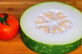入伏后要多吃冬瓜，加个西红柿的新做法，真是高手在民间，长见识视频封面