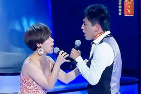 佳宁组合上场，男女对唱嗨翻全场！4导师齐齐转身！视频封面