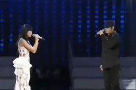 刀郎云朵师徒携手演绎《爱是你我》，不愧是原唱，高音太震撼了视频封面