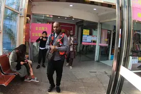 实拍广州三元里，见识下广州三元里黑人区，来广州淘金的黑人真多视频封面
