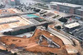 韶关高铁站最新实拍视频，韶关新城区核心区域，周边建设日新月异视频封面