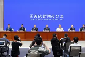 现阶段每年抽调6000余名指战员、10架直升机到高火险区靠前驻防视频封面