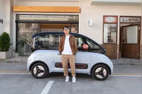 顶配7.88万元的新代步神器 试驾宝骏KiWi EV！视频封面