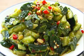 素拍黄瓜也有窍门，这样做才入味，爽口又解腻，好吃还便宜视频封面