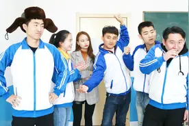老师让学生解释词语出山，没想学渣带头唱了一首出山，太有趣了视频封面