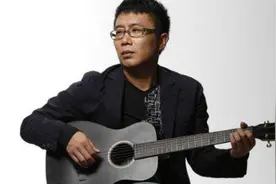 凭“两只蝴蝶”爆红的庞龙，如今却销声匿迹，是因为得罪刘德华？视频封面