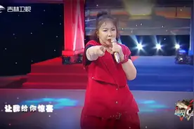 80岁奶奶现场表演街舞，精彩的表演征服全场，来看|高手在民间视频封面