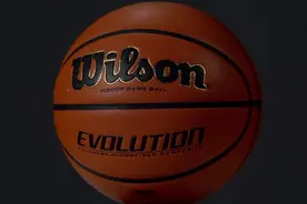 为什么威尔胜能取代斯伯丁成为NBA的比赛用球？过人之处在哪里？视频封面