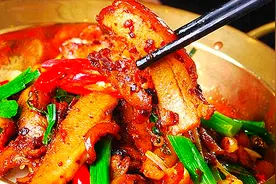 大厨分享：回锅鸡，比回锅肉还好吃的鸡肉做法！年夜饭做它最适合