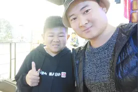 张华去北京参加今日头条生机大会，看看遇到了小六视频封面