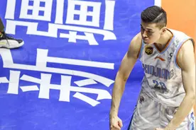 颜值与实力兼具！阿不都2019赛季高光混剪 新疆即将迎回锋线悍将视频封面