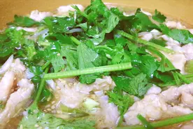 小孩老人孕妇都爱吃的，水煮肉片家常做法，肉片滑嫩，入口即化视频封面