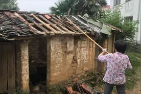农村厕所大改造，不用水冲无异味，你知道是怎么做到的吗？视频封面
