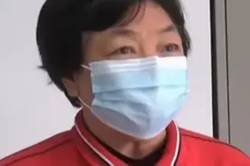 大妈珍藏30年老茅台，经过专家鉴定，竟然是假酒丨生活这一刻视频封面
