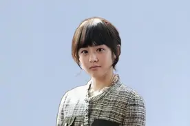 文根英：因《蓝色生死恋》爆红，与金范相恋1年，如今怎样了？视频封面