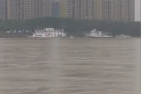 今日凌晨清远乐广高速连江口隧道附近塌方视频封面