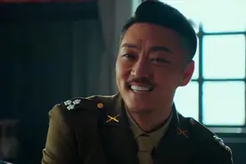 局中人罗处长假笑太魔性了，这满口大白牙，被赵达演成了喜剧视频封面