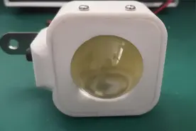 做个30瓦的LED大灯给电动车装上行不行？这样晚上骑车就不会太暗视频封面
