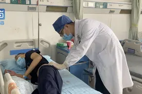 90后小伙吃半熟烤肉高烧一个月，一周三天吃烧烤视频封面