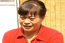 妹妹不幸失去双腿，姐姐痛苦落泪，感动全场视频封面