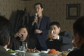 离婚：同学聚会变了味，沦为趋炎附势的饭局，没权没势的骂骂咧咧视频封面