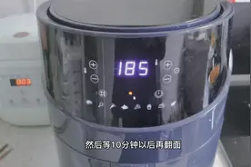 空气炸锅也可以做烤排骨，健康味美，外焦里嫩，在家也能做！视频封面