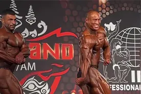 IFBBPRO男子健美选手平云龙，泰国职业赛震撼表现视频封面