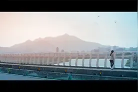 剧情片：如果你从男孩变女孩，会精神崩溃，还是会享受生活？视频封面