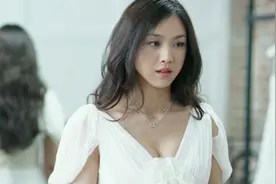 果然爱美是女孩子的天性！怀孕了挺个大肚子，竟然还要试婚纱视频封面