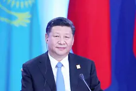 习近平就中国旅游团在老挝发生严重交通事故同本扬互致口信视频封面