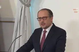 政局突变！沙伦贝格出任奥地利新总理，将与前总理库尔茨密切合作视频封面