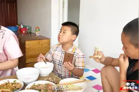 家里来了三个小外甥太逗了，买东西结果钱丢了，还不敢跟家里人说视频封面
