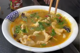 这碗肉片汤做法简单，关键还满满一碗肉，馋哭了视频封面